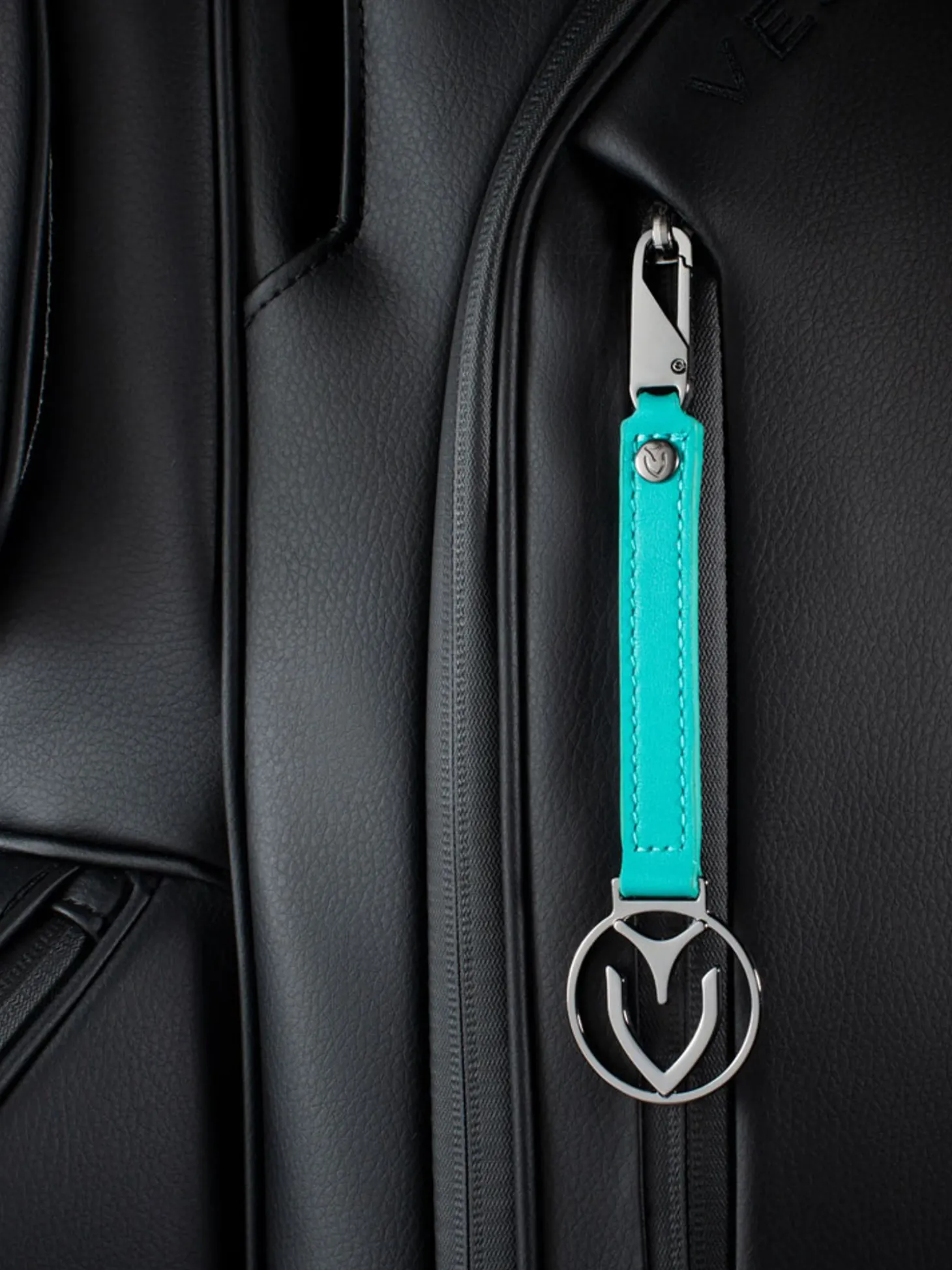 Vessel Medallion Logo Pull