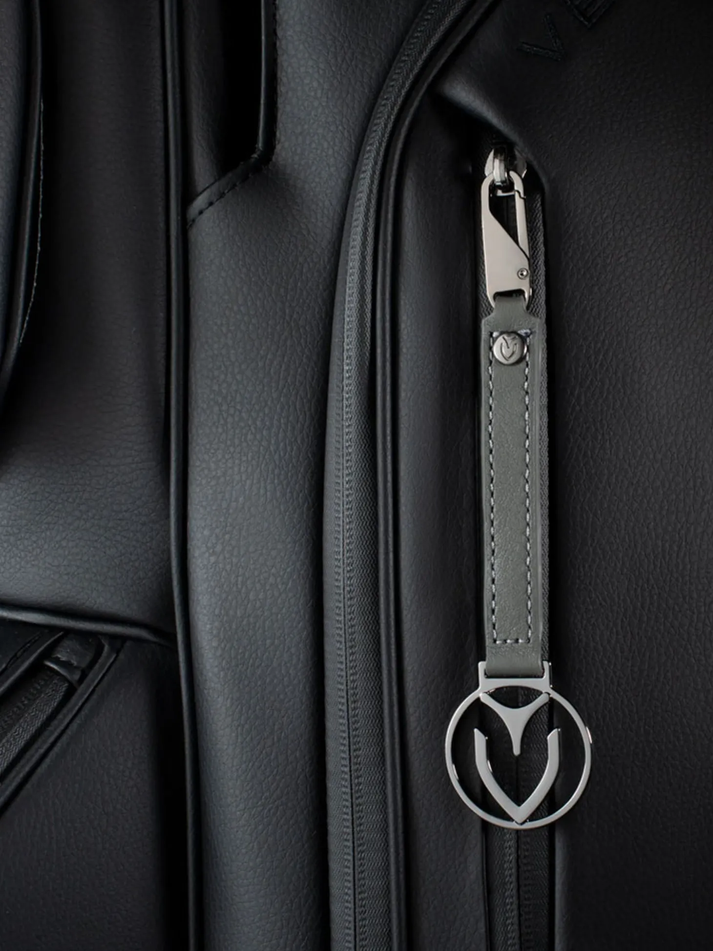 Vessel Medallion Logo Pull